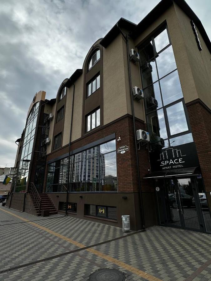 Space Apart Hotel Lutsʼk Exterior foto
