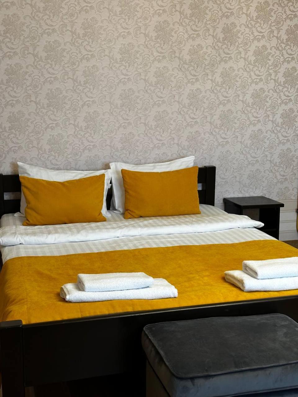 Space Apart Hotel Lutsʼk Quarto foto